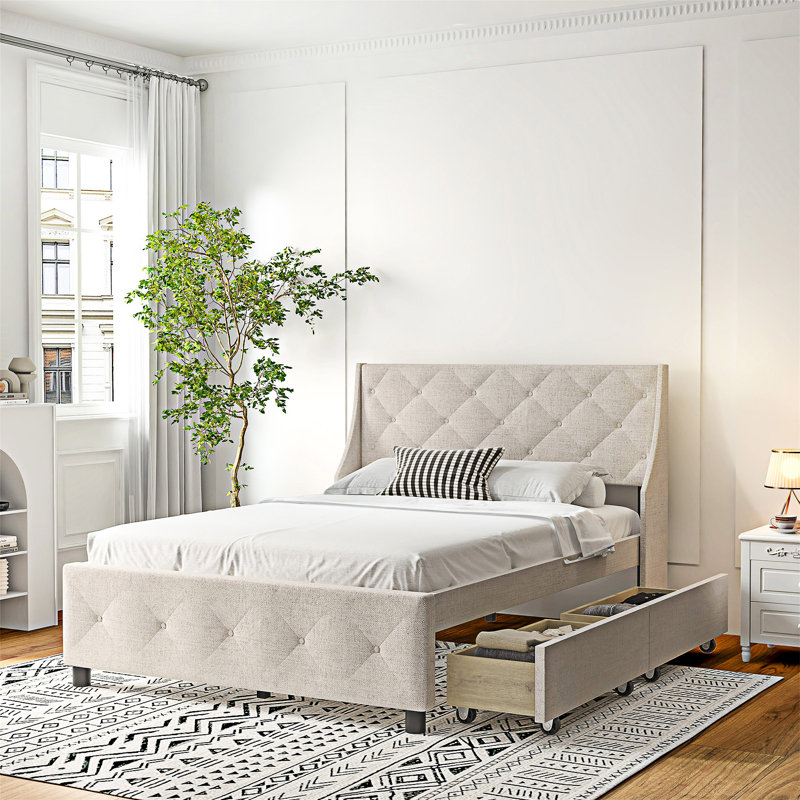 Upholstered Platm Bed With Storage