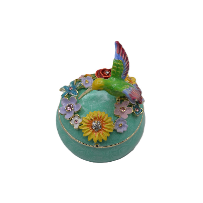 Colibri orné de bijoux sur boîte à bijoux avec émail de cristaux autrichiens
