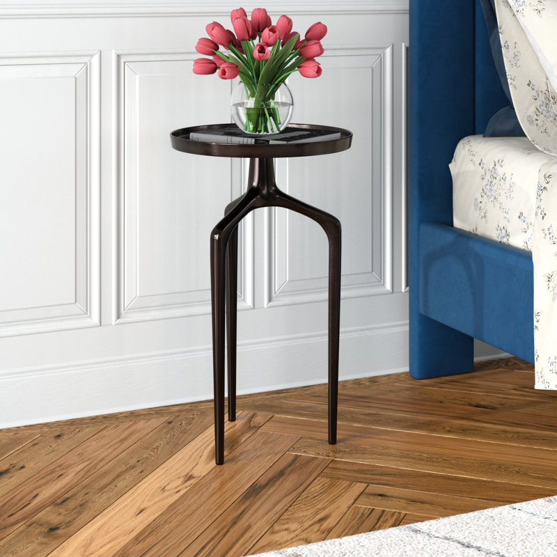 Table d'appoint avec plateau en aluminium noir Jody