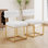 Ensemble de 2 chaises d'appoint rembourrées de couleur blanche avec pieds en fer doré, dossier incurvé et siège de salle à manger confortable
