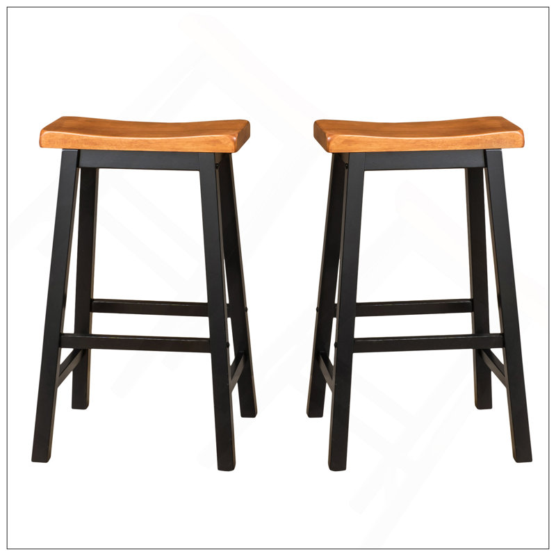 Tabouret en bois robuste avec une conception polyvalente pour la cuisine et le bar, parfait pour les réceptions et l'utilisation quotidienne.