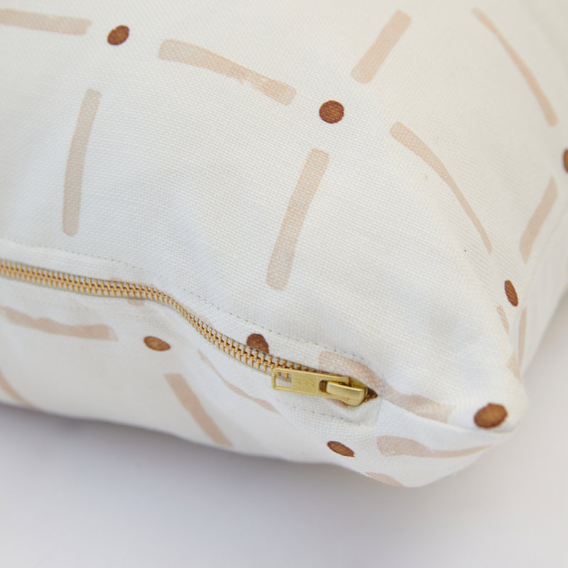 Coussin Schumacher x Caroline Z Hurley, Pétale