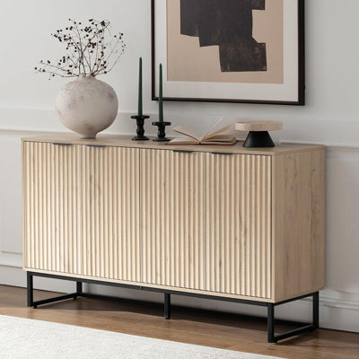 Armoire de rangement moderne avec 4 portes, buffet d'appoint cannelé avec tablettes réglables, crédence de rangement pour la console et le bar Boho