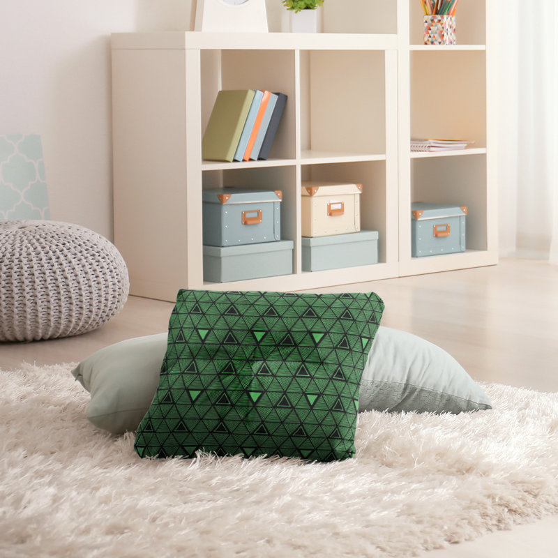 Coussin de sol classique à motif de triangles dessinés à la main, 26 po x 26 po, Vert foncé / vert olive
