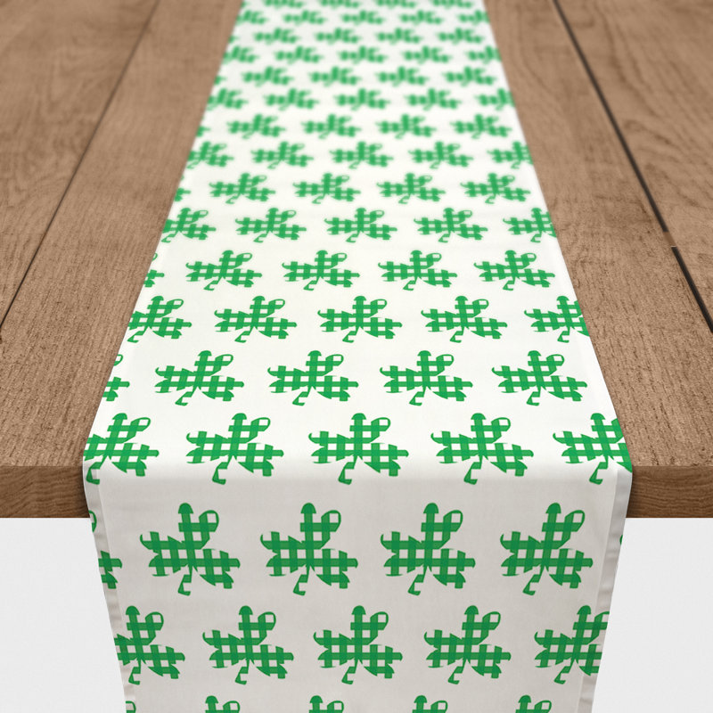 Chemin de table géométrique McKay, L 72 po x l 16 po, Vert trèfle,  Trèfle à carreaux Bledsoe