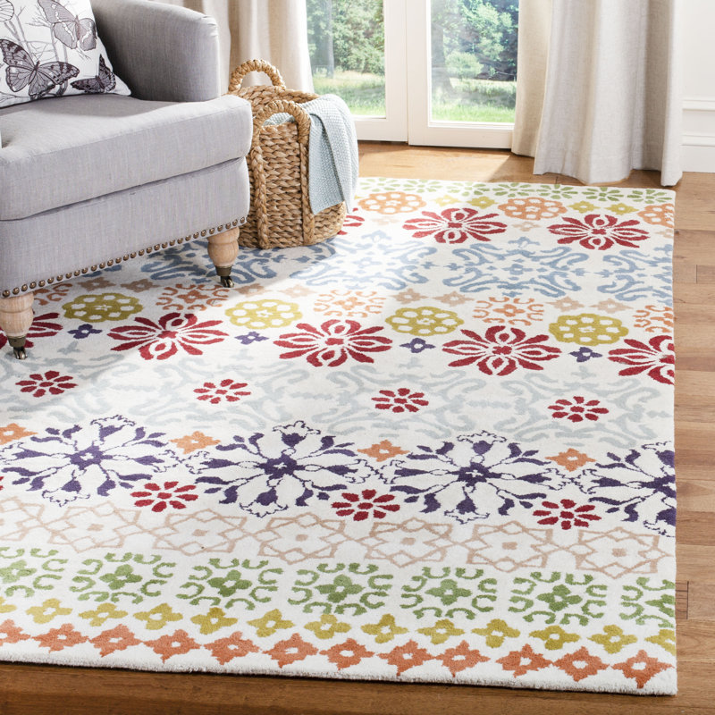 Tapis floral en laine touffeté à la main Kouerga, Rectangle 6 pi x 9 pi