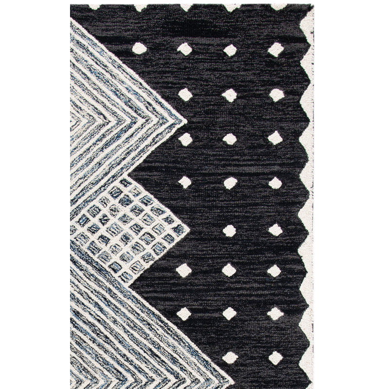 Forbis Hand Tufted Wool/Cotton Southwestern Rug in Charcoal/Ivory, Rectangle 4' x 6'