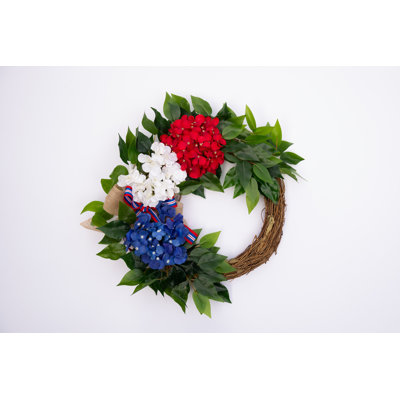Handcrafted Faux Hydrangea 18'' Wreath