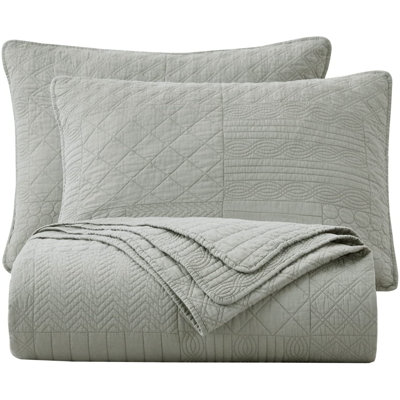 Motley Pre-Washed Cotton Classic Geometric Embroidered Quilt Set