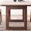Table de salle à manger élégante et élégante-624913779