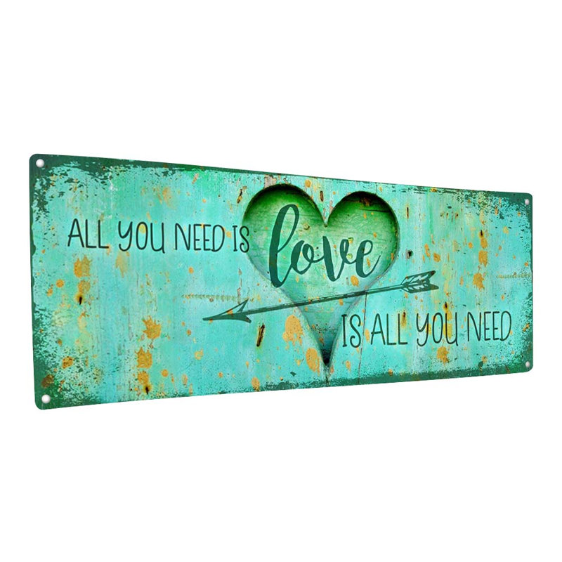 «All You Need Is Love» sur métal, H 5,75 po x l 15,5 po x P 0,04 po