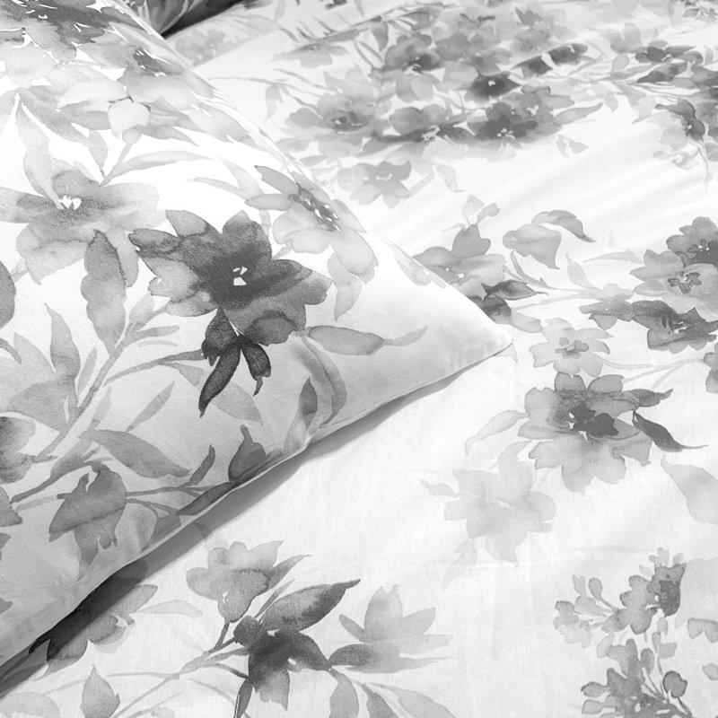 Wonderful Floral  Lightweight Comforter, 5 Pieces Comforter Set For Four Seasons, White/Gray
