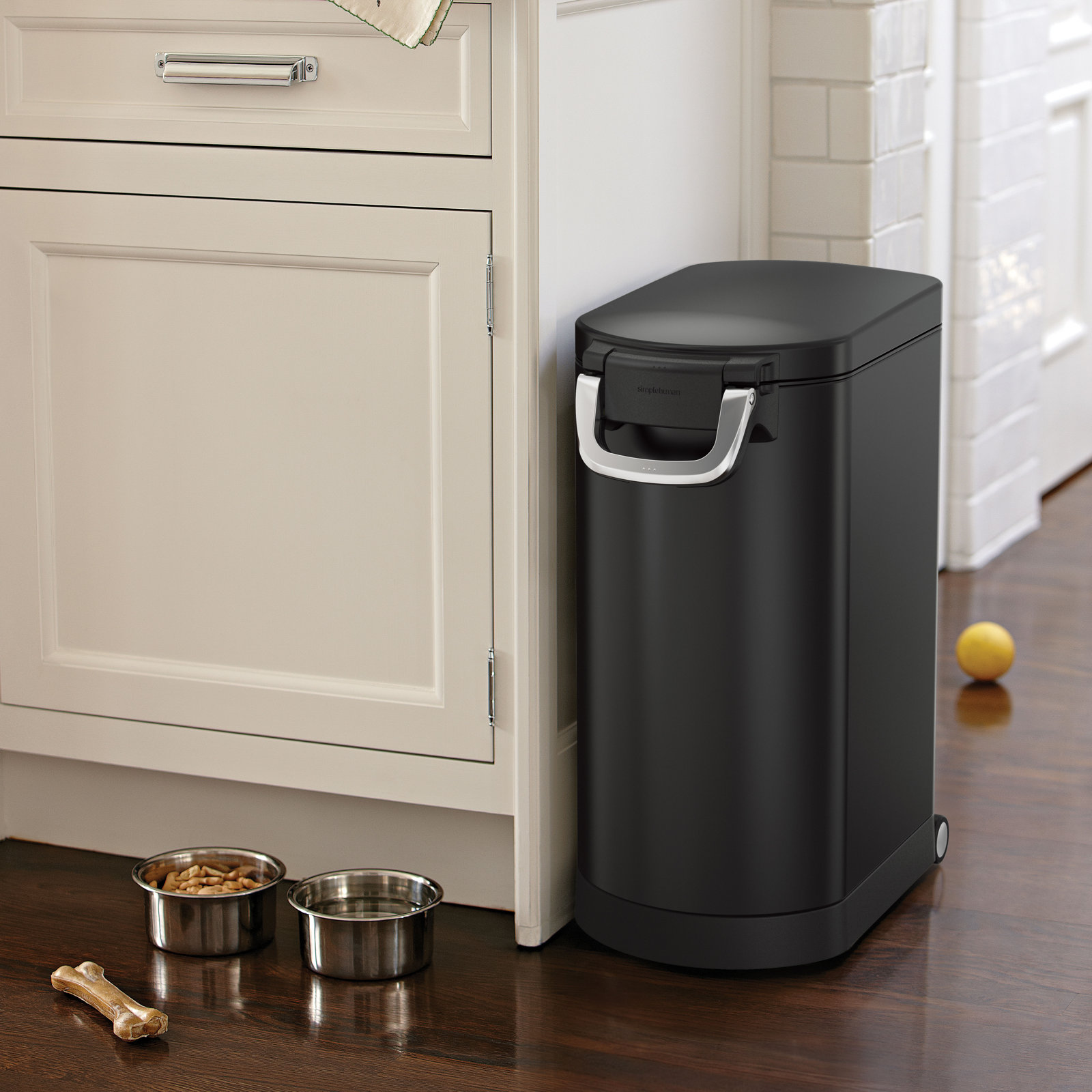 simplehuman Pet Food Container, Large, Black