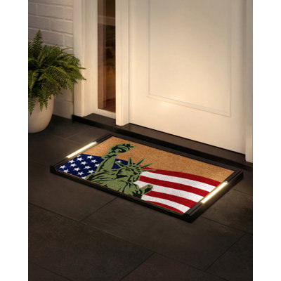Éclairage à DEL Baytown, tapis de porte d'entrée - tapis de bienvenue à pression activé, toutes saisons, paillasson d'extérieur en fibre de coco 18 x 30, sans fil 3AA, arrêt automatique, 32,5 x 18,5 po