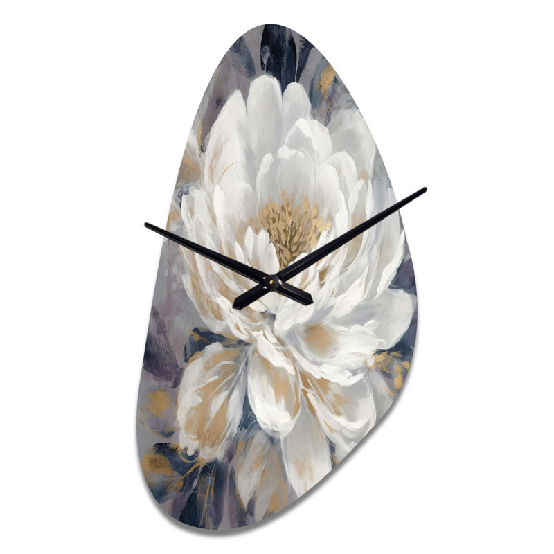 Emotion of White Gold Peony Flower I - Pivoines, forme unique, horloges murales en métal, horloge murale asymétrique blanche