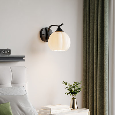 Iron Wallchiere