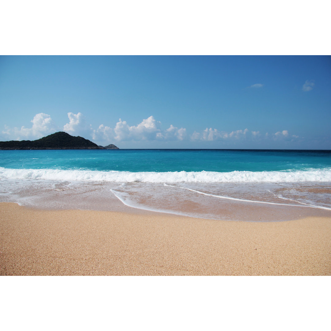 Strand und tropisches Meer von Ilkersener - Leinwandbild