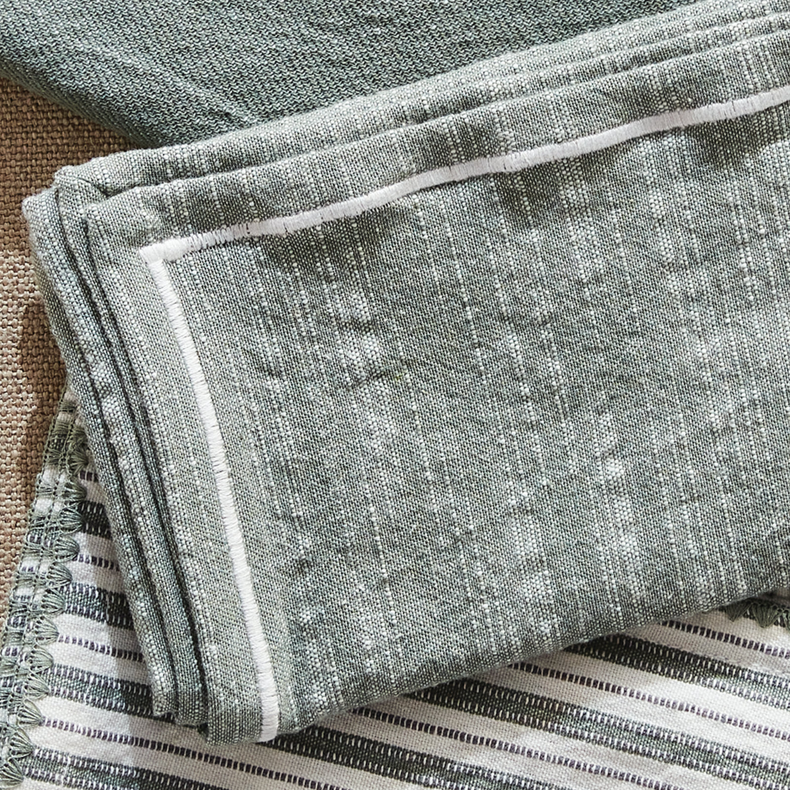 Olenna Reversible Cotton Napkin, Border, Outline Border