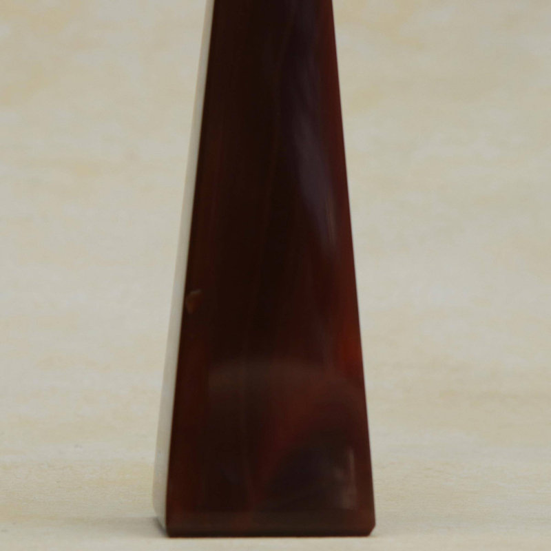 Sculpture gemme mystérieux obelisk agate Broadstairs