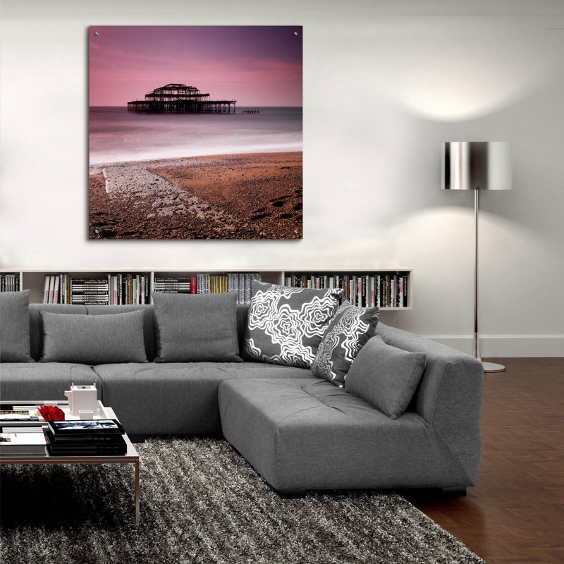 «Brighton Pier» par Nina Paponcek, art mural en verre acrylique, H 36 po x l 36 po x P 0,2 po
