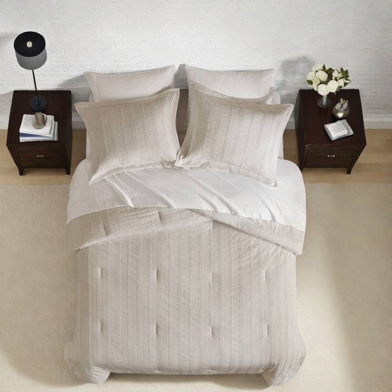Ensemble de literie moderne en polyester neutre pour les chambres douillettes