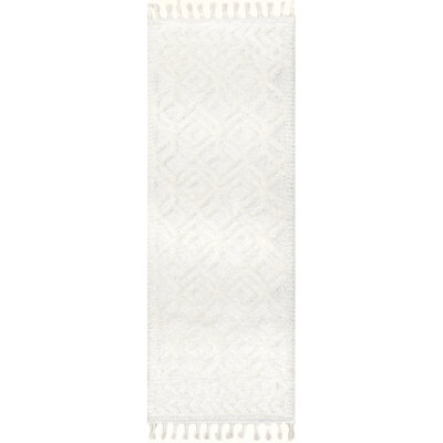 Akia Lattice High/Low Tassel Area Rug