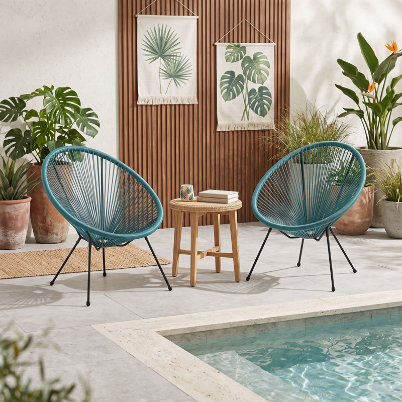 Ensemble de 2 chaises d'extérieur en rotin PE et acier avec assises tressées façon hamac, pour terrasse, véranda ou jardin.
