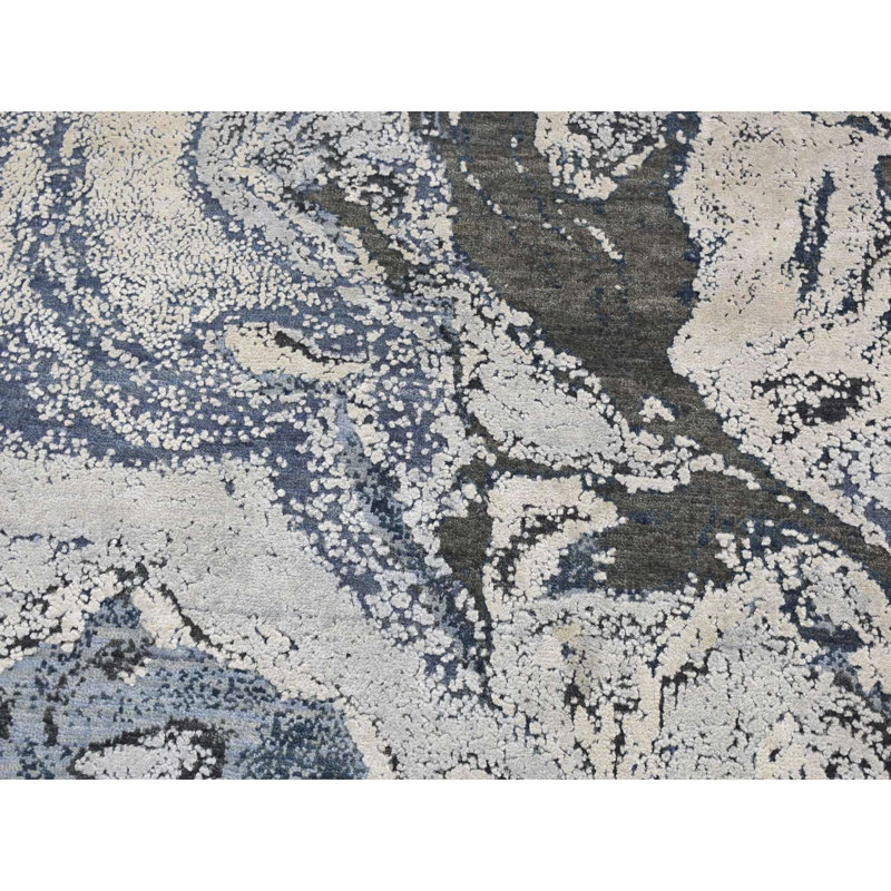 Tapis bleu en soie 8 pi 1 po x 8 pi 1 po Tyron