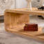 Table basse moderne en bois clair incurvé moderne avec cadre ouvert et rangement ouvert pour les salons contemporains