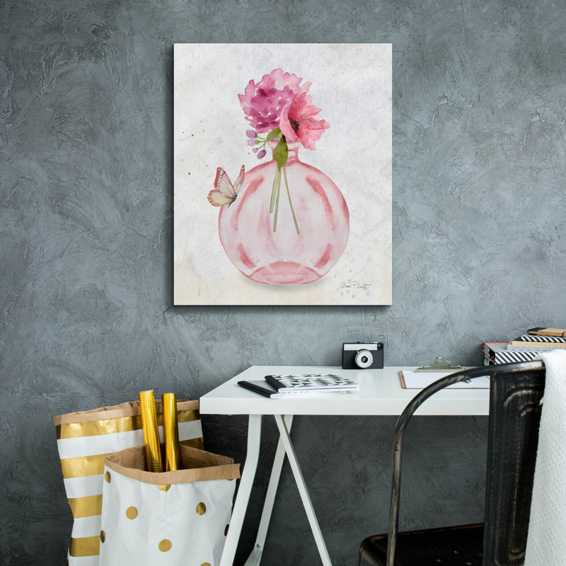 «Pink Bottles C» par Jean Plout, art mural sur toile, H 24 po x l 20 po x P 0,75 po