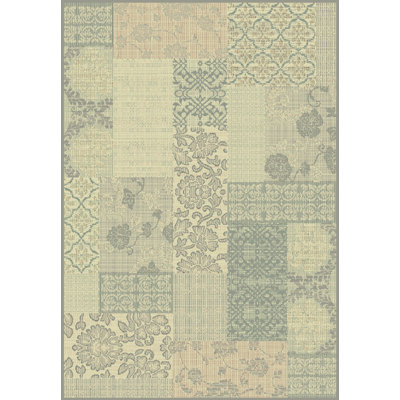 Pascual Floral Indoor Rug