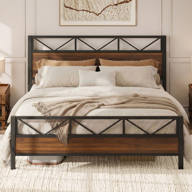 Wykeisha Platform Bed, King, Walnut