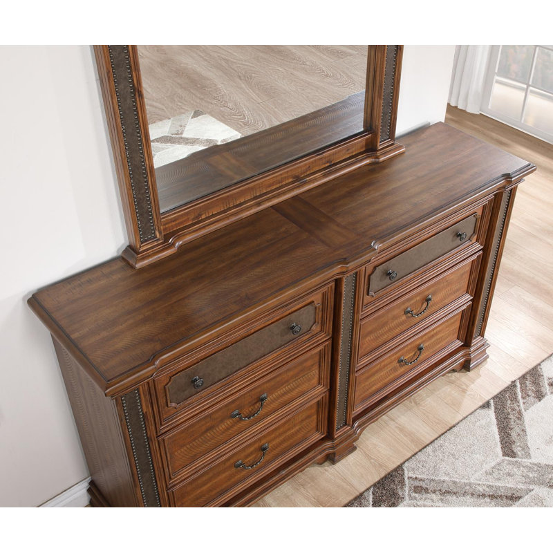 Très grand lit - commode - miroir - commode - table de chevet, King