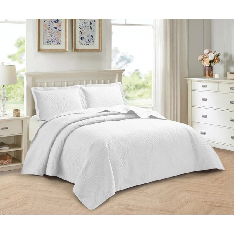 3 Piece Tropical Leaf Bedspreads Set Quilted Bed Throw with Matching Pillow Shams Polyester Material, White