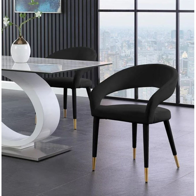 Chaise Idrizi, Noir
