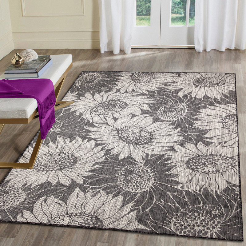 Bergholt Floral Indoor / Outdoor Rug, Rectangle 3'3" x 4'11"