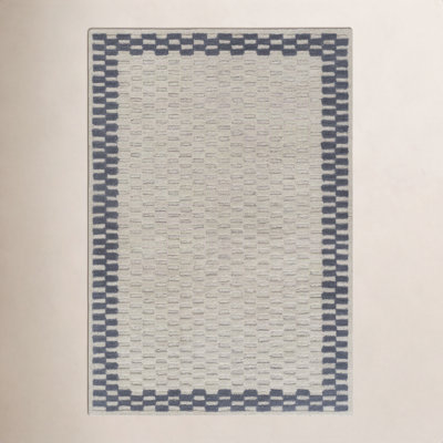 Hand-Tufted Geometric Pattern Rug