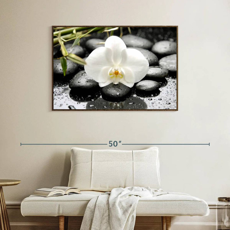 Orchidée blanche, 40 po x 27 po, Cadre flottant noyer