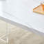 Table de salle à manger moderne et minimaliste blanche, plateau de table en bois aggloméré rayé-111697935
