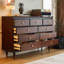 Armoire d'appoint en noyer massif