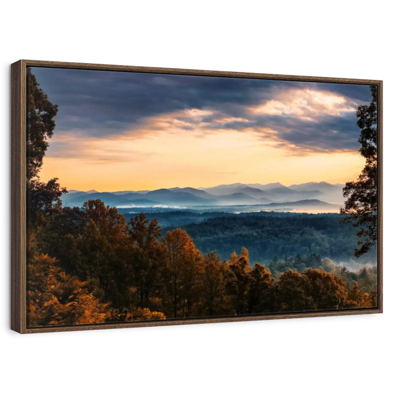 Blue Ridge Mountain Sunrise, Cadre flottant noyer, 40 po x 27 po