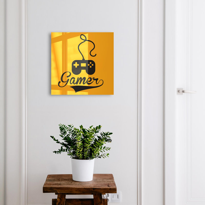 Key box for wall, Opens to the right, 30x30x5, White, Black controller on an orange background, 