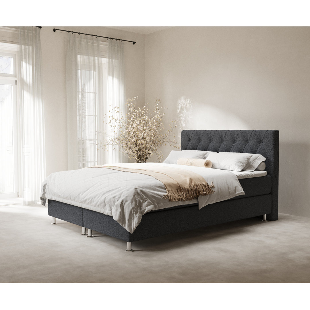 Echtes Boxspringbett Quamaine mit Zwei Matratzen und Topper