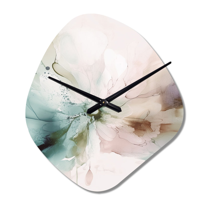 Horloge murale asymétrique en métal Madia, Grand