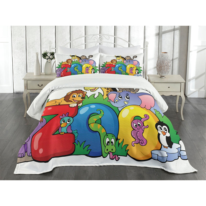 White Quilted Queen Bedspread Set with Pillow Shams