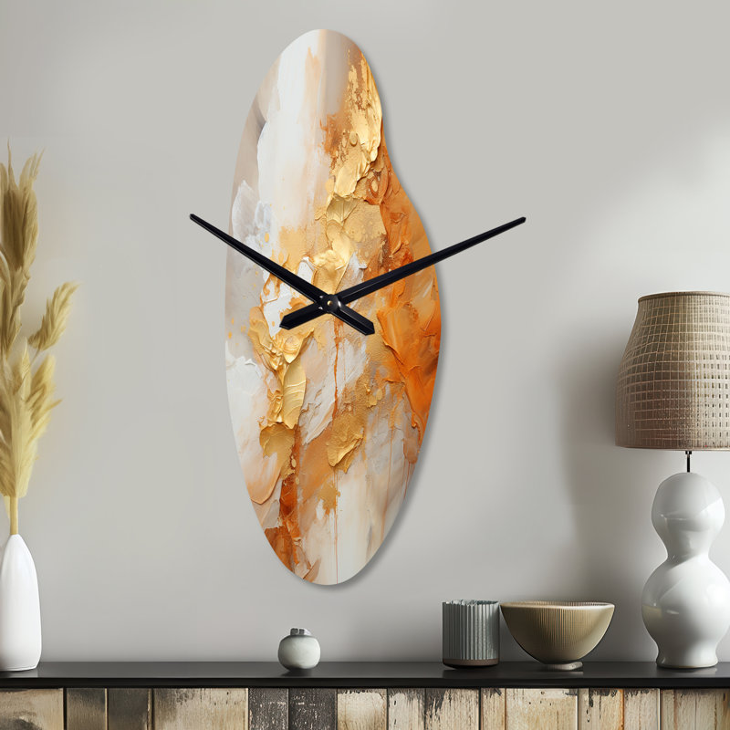 Rinere - Curved Shape Decorative Gold Abstract Spirals Wall Clock, Moyenne