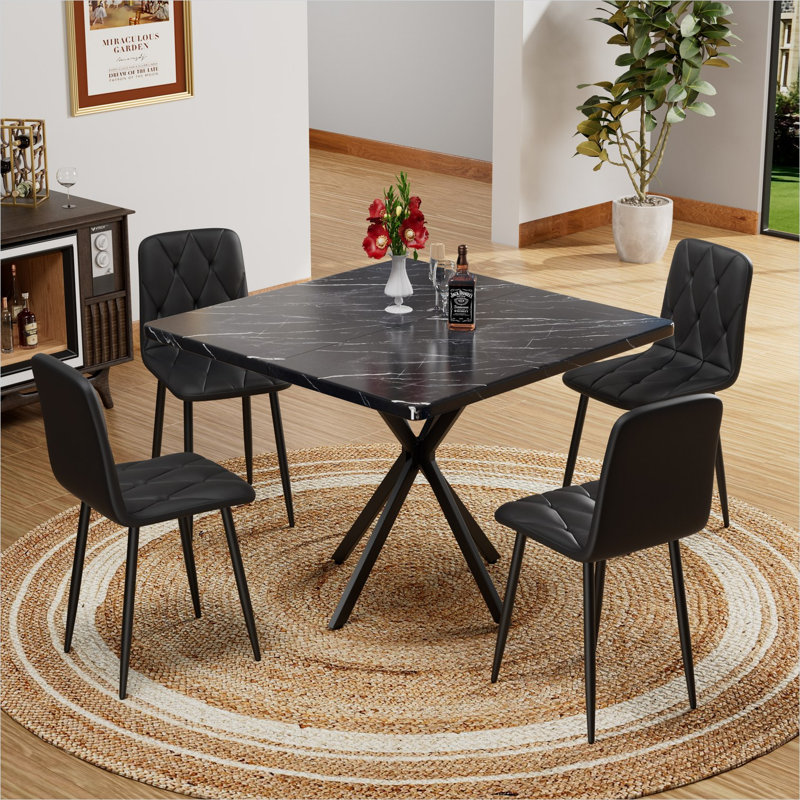 Ensemble de 4 chaises d'appoint en velours noir mat avec conception sans accoudoirs pour la salle à manger