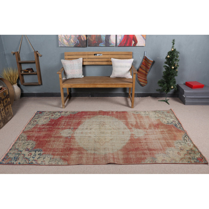 Tapis turc rouge et beige fait à la main avec un design unique en laine pour votre maison