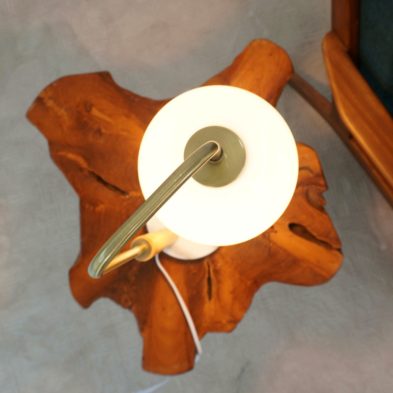 Lampe de table de chambre à coucher Nordic Home Creative Romantique chaud bureau d'étude de table de chevet, lampe de table avec abat-jour globe blanc avec base en marbre Auris 110V