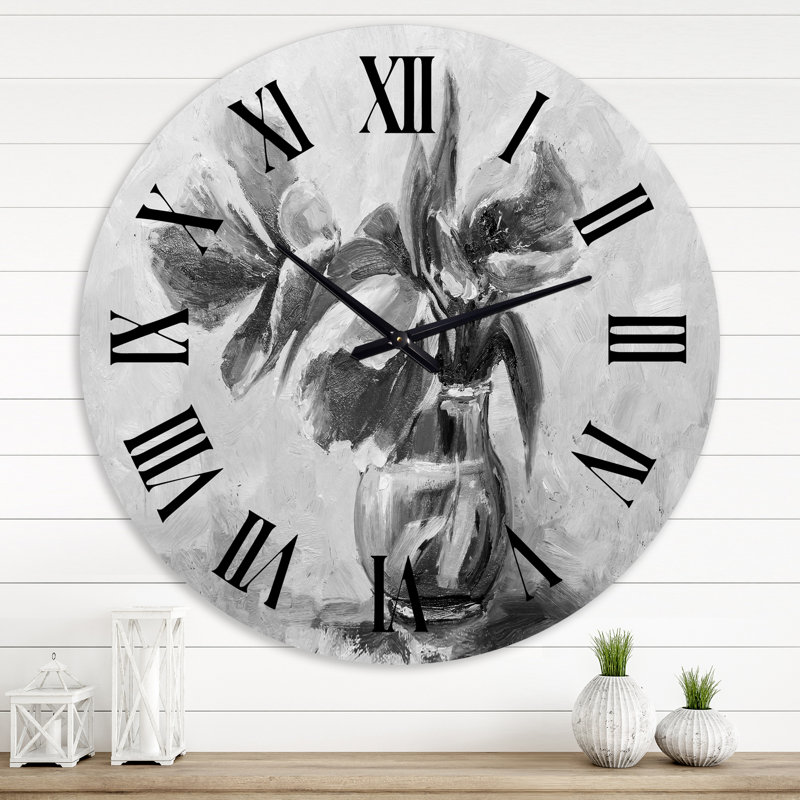 Nature morte monochrome de fleurs dans un vase - horloge murale traditionnelle, Surdimensionné